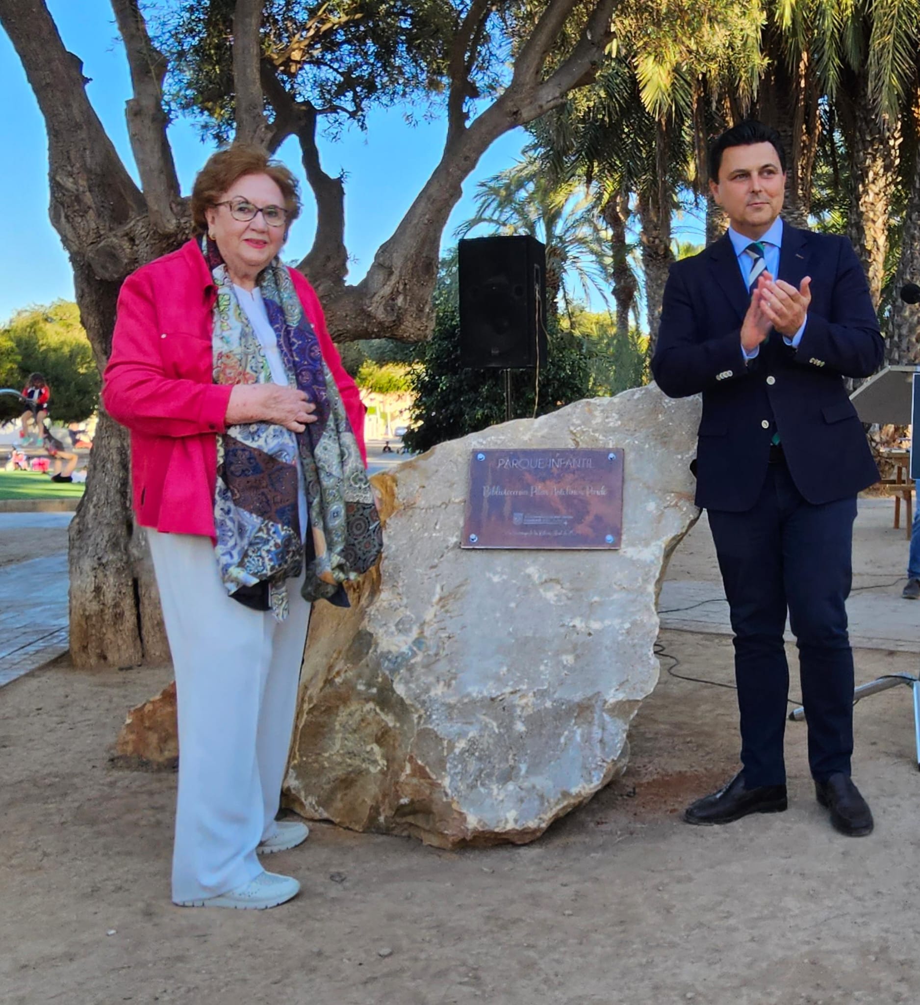 San Javier dedica un parque a la primera bibliotecaria del municipio, Pilar Antolinos Pardo